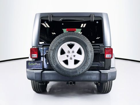 Used 2017 Jeep Wrangler Unlimited Sport w/ Quick Order Package 24S AWD/4WD image 7