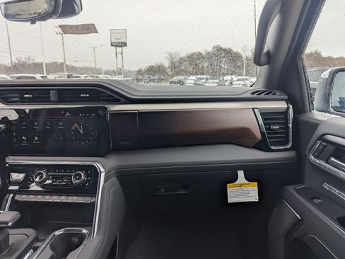 New 2026 GMC Sierra 1500 Denali w/ Technology Package AWD/4WD image 5