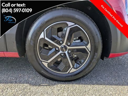 Used 2025 Kia Niro EX image 11