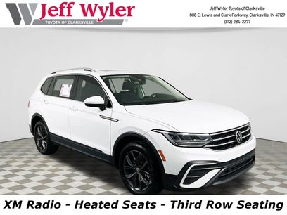 Used 2022 Volkswagen Tiguan SE w/ Panoramic Sunroof Package