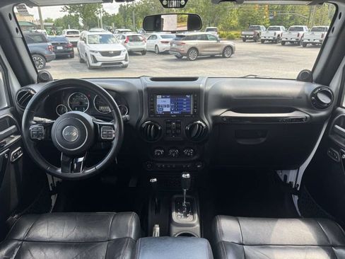 Used 2012 Jeep Wrangler Unlimited Sahara AWD/4WD image 15