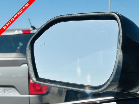 Used 2023 Ford Explorer ST-Line w/ Class IV Trailer Tow Package image 12