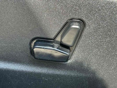 Used 2019 Dodge Charger SXT w/ Leather Interior Group RWD image 12