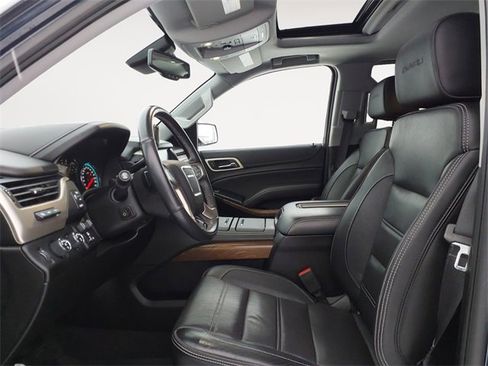 Used 2020 GMC Yukon Denali image 9
