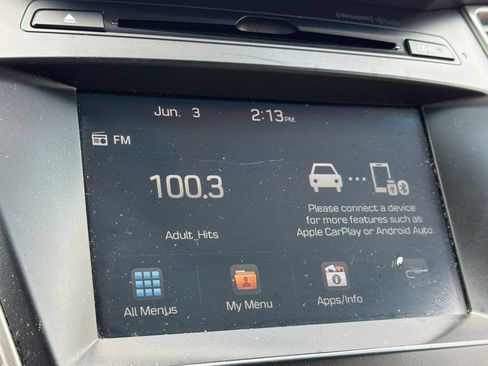 Used 2017 Hyundai Santa Fe Sport FWD image 20