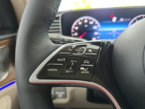 New 2026 Mercedes-Benz GLS 450 4MATIC image 18
