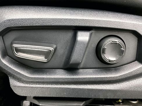 Used 2025 Toyota Tacoma TRD Pro AWD/4WD image 32