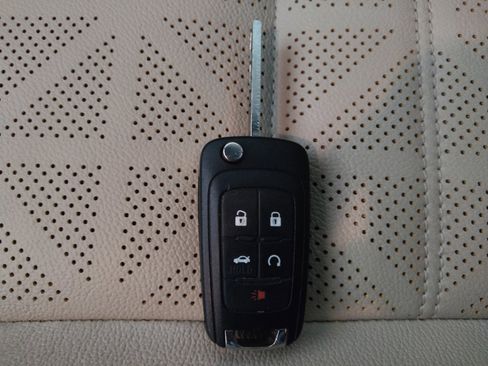 Used 2019 Buick Cascada Premium image 32