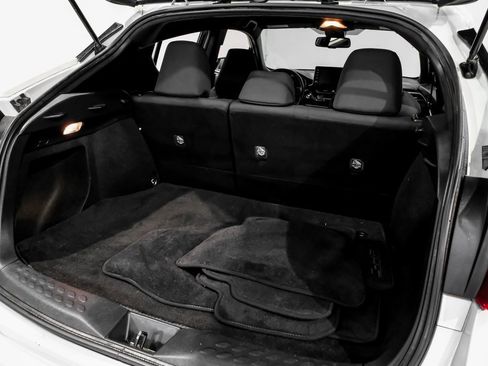 Used 2019 Toyota C-HR XLE image 58