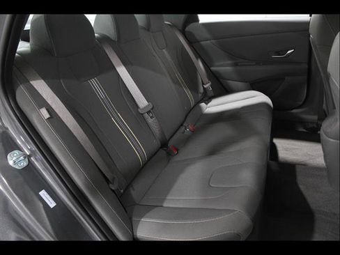 Certified 2025 Hyundai Elantra Sport image 16