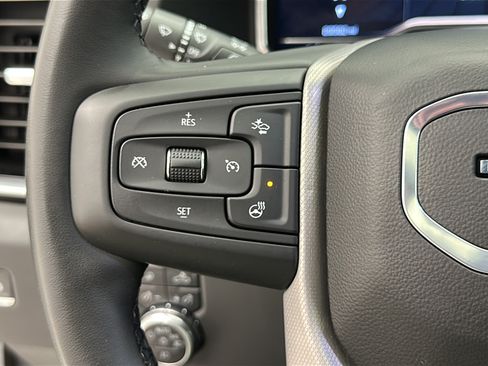 Used 2024 GMC Sierra 2500 Denali w/ Denali Reserve Package AWD/4WD image 21
