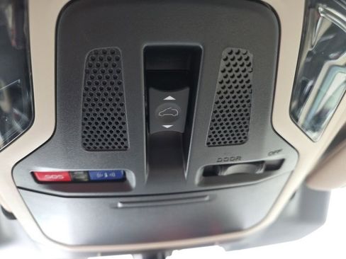 Used 2023 Subaru Outback Limited image 23