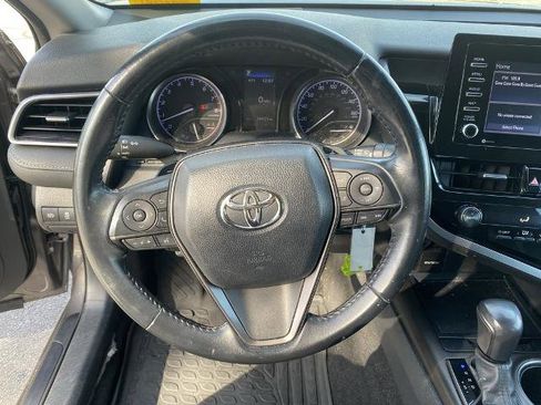 Used 2021 Toyota Camry SE image 17