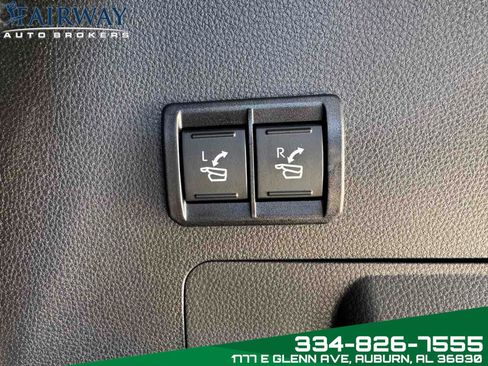 Used 2024 Toyota Sequoia Platinum image 30