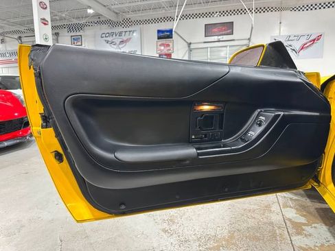 Used 1996 Chevrolet Corvette Convertible RWD image 12