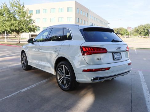 Used 2020 Audi Q5 e Prestige w/ Prestige Package AWD/4WD image 5