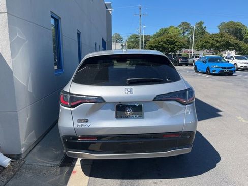 Used 2023 Honda HR-V EX-L image 3