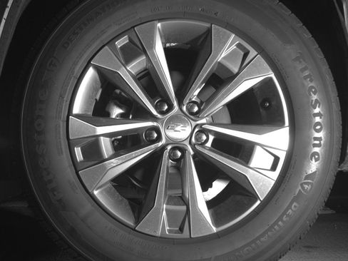 Used 2025 Chevrolet Equinox LT FWD image 14