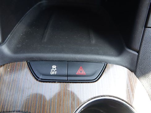 Used 2019 GMC Acadia SLE image 30