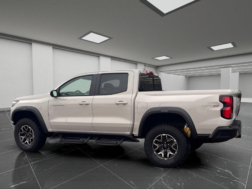 Used 2026 Chevrolet Colorado ZR2 w/ Technology Package AWD/4WD image 11