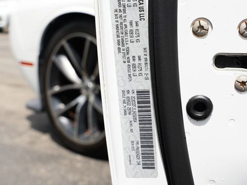 Used 2018 Dodge Challenger R/T Scat Pack image 31