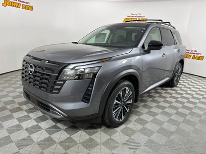 New 2026 Nissan Pathfinder Platinum w/ Cargo Package