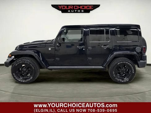 Used 2015 Jeep Wrangler Unlimited Sahara AWD/4WD image 2