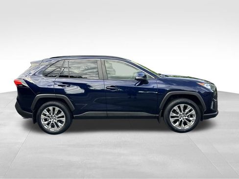 Used 2021 Toyota RAV4 XLE Premium AWD/4WD image 6