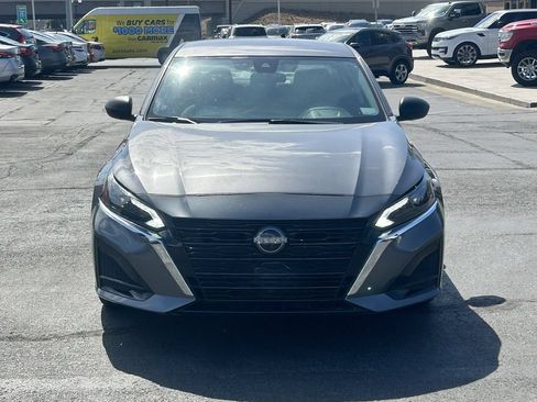 Used 2025 Nissan Altima 2.5 SV FWD image 9