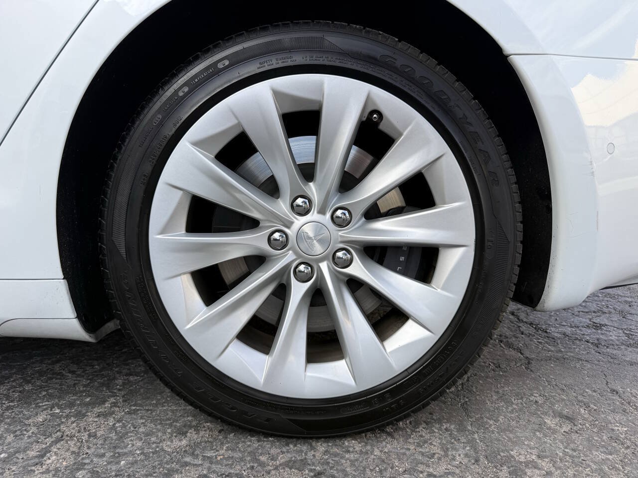 Used 2018 Tesla Model S 75D AWD/4WD image 32