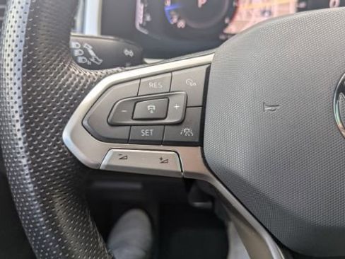 Used 2022 Volkswagen Atlas Cross Sport SEL R-Line image 34