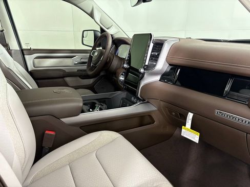 New 2026 RAM 1500 Laramie AWD/4WD image 14