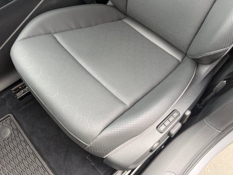 Used 2025 Volkswagen ID.4 Pro S RWD image 19