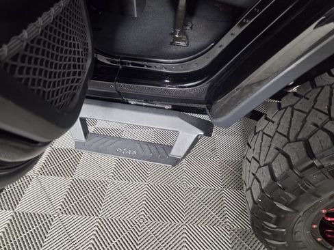 Used 2023 Jeep Wrangler Unlimited Rubicon image 26