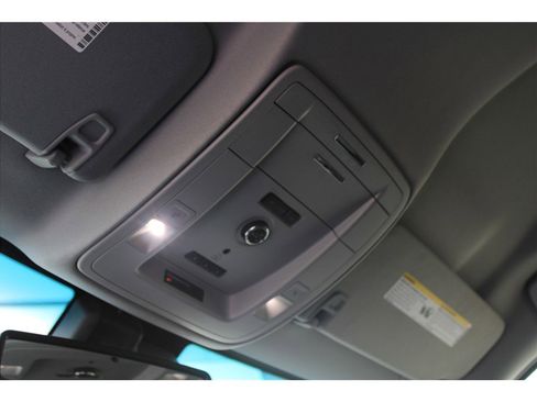 Used 2018 Chevrolet Tahoe LT image 35