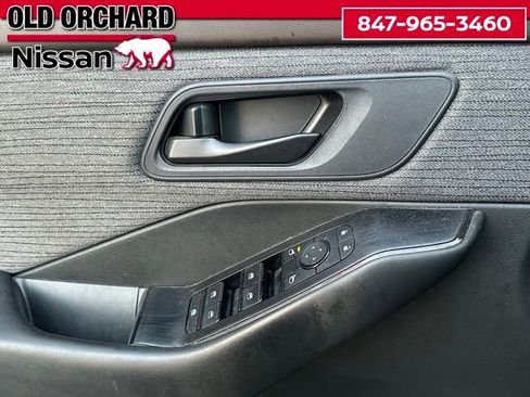 Used 2023 Nissan Rogue S AWD/4WD image 8