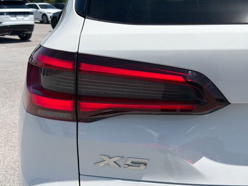 Used 2021 BMW X5 sDrive40i w/ Premium Package image 10