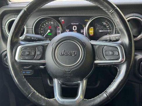 Used 2022 Jeep Wrangler Unlimited Sahara w/ Cold Weather Group image 12