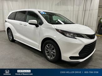 Used 2022 Toyota Sienna LE FWD video 2