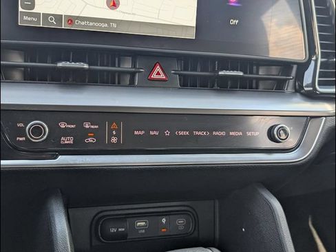 Certified 2025 Kia Sportage EX FWD image 16