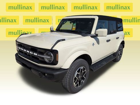 New 2026 Ford Bronco Outer Banks image 10