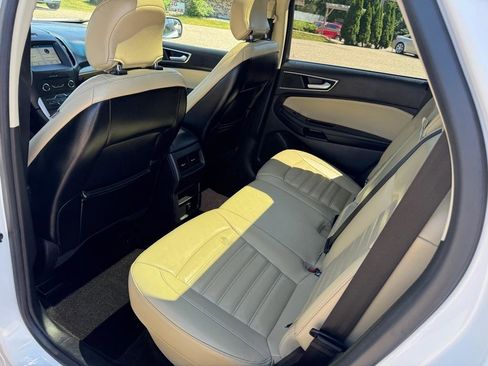 Used 2016 Ford Edge SEL w/ Equipment Group 201A AWD/4WD image 19