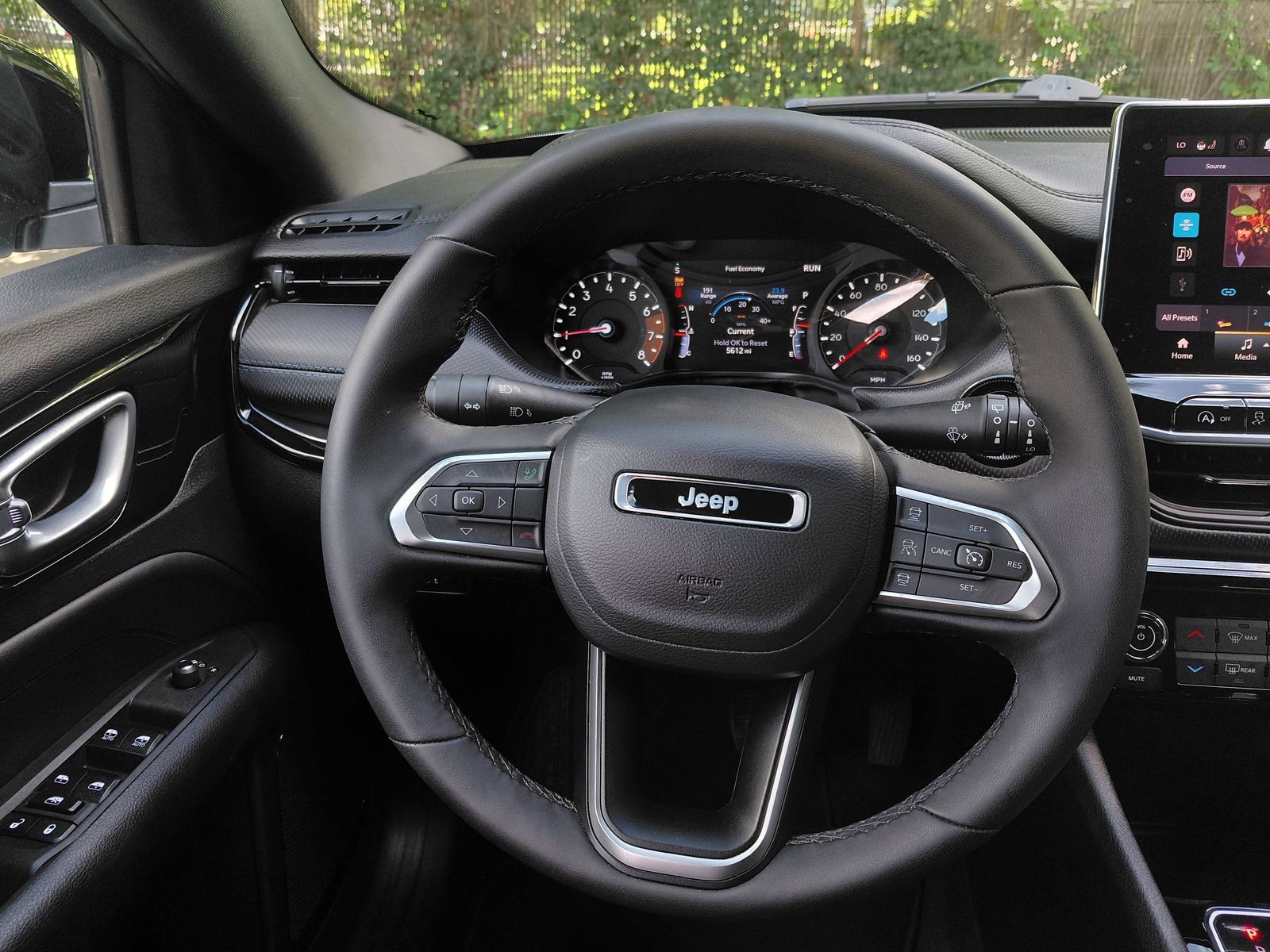 Used 2026 Jeep Compass Limited AWD/4WD image 4