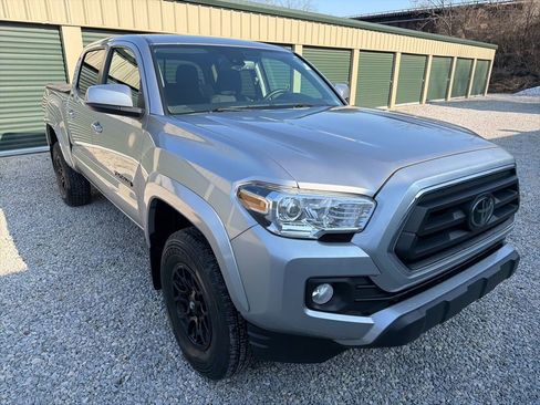 Certified 2022 Toyota Tacoma SR5 w/ Black Out Package (TMS) image 10