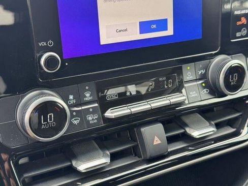 Certified 2024 Toyota Highlander LE FWD image 17