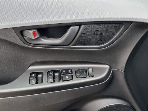 Used 2019 Hyundai Kona SEL FWD image 17