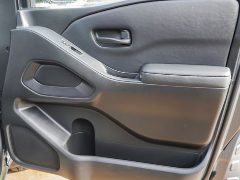 Used 2022 Nissan Frontier S w/ Technology Package image 29