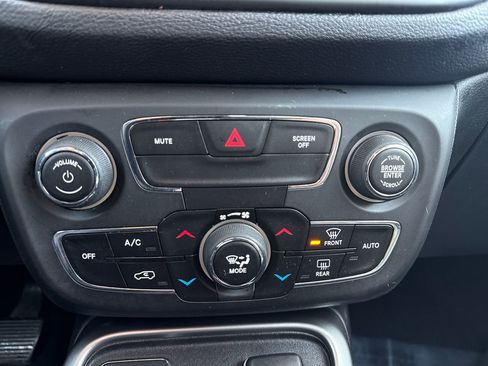 Used 2017 Jeep Compass Latitude w/ Popular Equipment Group image 20