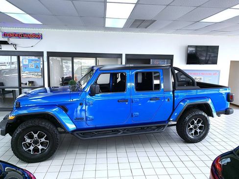 Used 2021 Jeep Gladiator Sport AWD/4WD image 3