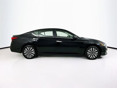 Used 2024 Nissan Altima 2.5 SV